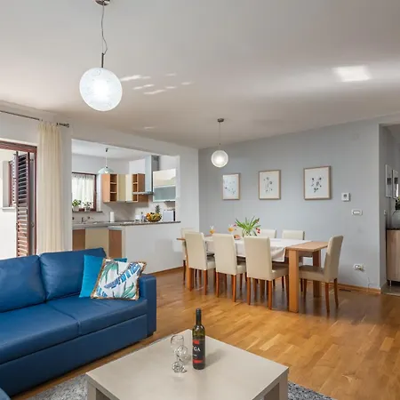 Apartment Casa Celeste With Private Pool - Happy