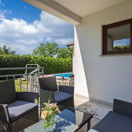 아파트 Casa Celeste With Private Pool - Happy
