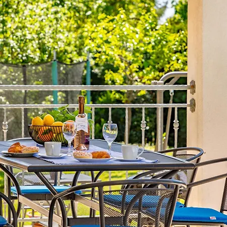 Apartment Casa Celeste With Private Pool - Happy